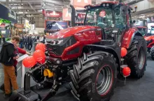 Ciagnik z Turcji Basak zaskakuje wyposażeniem. 155 KM i amortyzacja jak w klasie premium