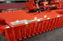 Maschio Gaspardo wykorzystało swoją sprawdzoną konstrukcję z serii SUPER ISOTRONIC i… wyciągnęło ją do gigantycznych rozmiarów. Do tego dorzucono kilka patentów, które nie są na rynku standardem, fot. Adam Ładowski