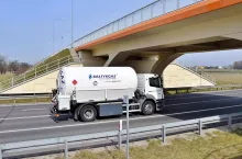 Cysterna wioząca płynny gaz LPG