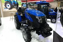 891905
