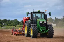 Maszyny marki John Deere od tego roku sprzedawane będą przez ASM na terenie całej północnej Polski
