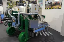 902649