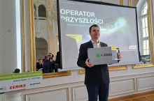 Krzysztof Gomolla zaprezentował operatora przyszłości podczas odbywającej się 13-15 stycznia 2026 roku XXI Międzynarodowej Konferencji Rolnictwa Cyfrowego w Kamieniu Śląskim. Organizatorem była firma Agrocom Polska Jerzy Korończok we współpracy z firmą Claas Polska.