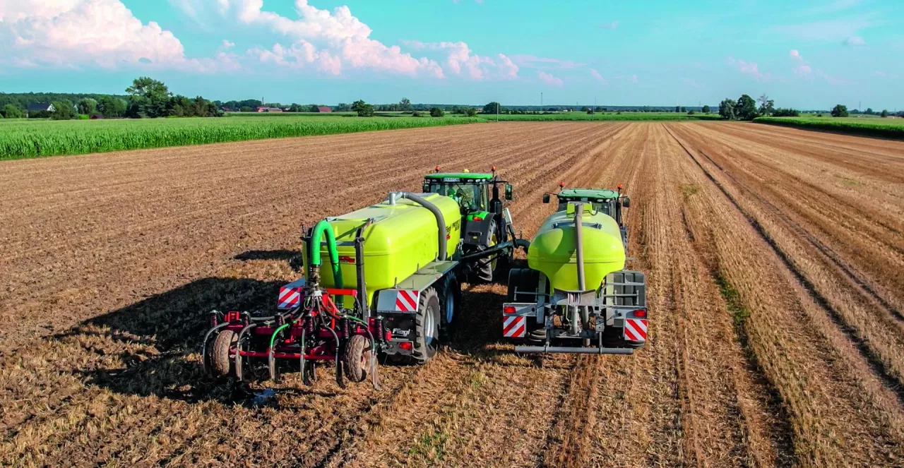 Więzienie za zapach gnojowicy. Sąd skazał 6 rolników spod Nysy