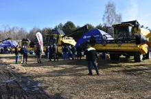Rolnicy mieli okazję porównać możliwości dwóch mniejszych modeli kombajnów TC5.90 i CX5.80