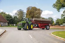 902873