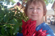 Pisze wiersze podczas dojenia krów. Historia niezwykłej rolniczki z Podlasia