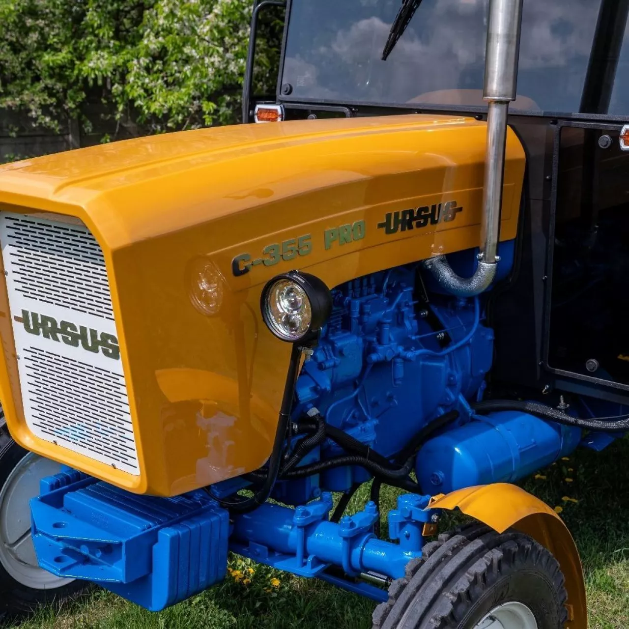 ciągnik rolniczy Ursus