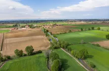 Strategia nie przewiduje wywłaszczeń, a ewentualny zakup ziemi mógłby odbywać się wyłącznie za zgodą właściciela i na zasadach rynkowych