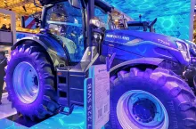 New Holland T4F AC, czyli nowej generacji ciągnik specjalistyczny przeznaczony do pracy w sadach i winnicach. Ciągnik otrzymuje przekładnię bezstopniową AutoCommand, fot. Adam Ładowski