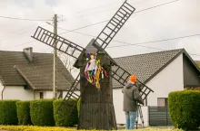 Marzanki i marzołki ze Starych Siołkowic w gminie Popielów. Zawisają tylko w niedzielę marzankową, czyli na tydzień przed Palmową