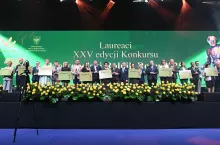 Laueraci konkursu ”Wielkopolski Rolnik Roku” podczas uroczystej gali