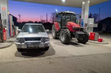 823223