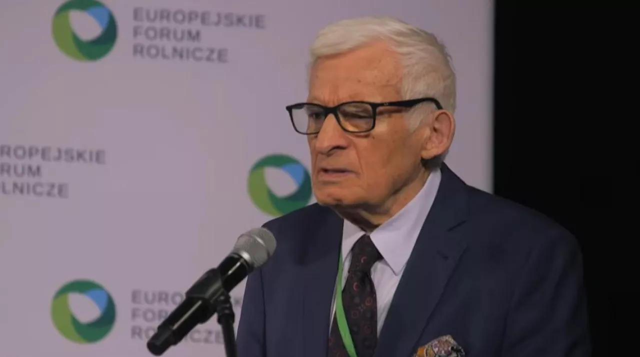 Prof. Jerzy Buzek zabrał głos podczas otwarcia Europejskiego Forum Rolniczego w Jasionce