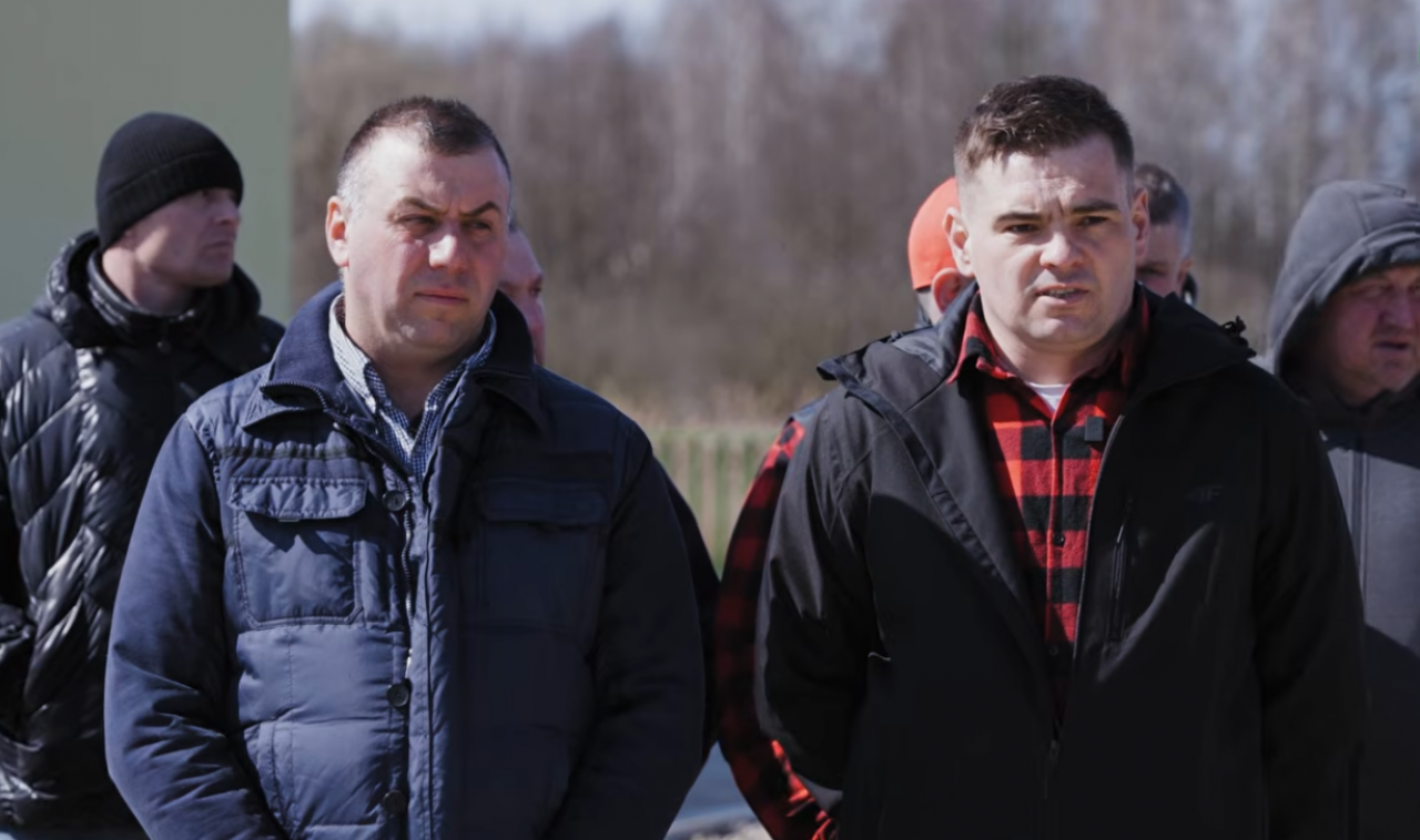 Rolnicy z Rzędzian i okolic obawiają się, że odbudowa progu doprowadzi do piętrzenia wody i zalania pól, jak miało to miejsce w przeszłości