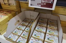 Klienci, których w jednym ze sklepów sieci Lidl zapytaliśmy o niską cenę masła, również nie ukrywali swojego zaskoczenia