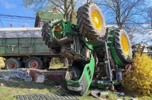 W wyniku wypadku dwie osoby trafiły do szpitala