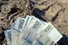 Czy zmiana planu miejscowego zawsze wiąże się z opłatą przy sprzedaży gruntu przez rolnika?