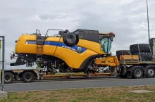 891855