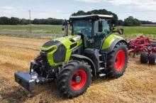 Claas Axion 8.