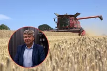 kombajn w polu, żniwa, w kółku twarz Marka Tańskiego, prezesa Agroloku