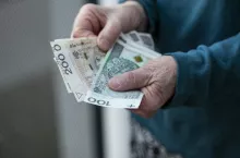 KRUS podniesie renty wdowie. Od 2027 roku świadczenia będą wyższe