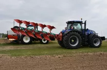 W pługu Kverneland 2501i-Plough ISOBUS obejmuje cztery podstawowe funkcje: orkę, transport, znakowanie i podłączanie.