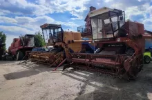 944725
