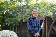 NIK: na polskiej wsi seniorzy zostają bez opieki. Setki gmin mają poważny problem