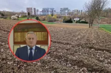 pole, w oddali bloki, w kółku twarz Ryszarda Borysa Prezesa DIR