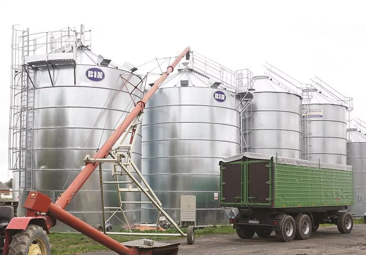 silos 