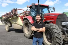 Przemysław Jazic

gospodarstwo: powierzchnia 250 ha, gleby klasy: I–V

produkcja roślinna: cebula (100 ha), pszenica (100 ha), kukurydza ziarnowa (50 ha)