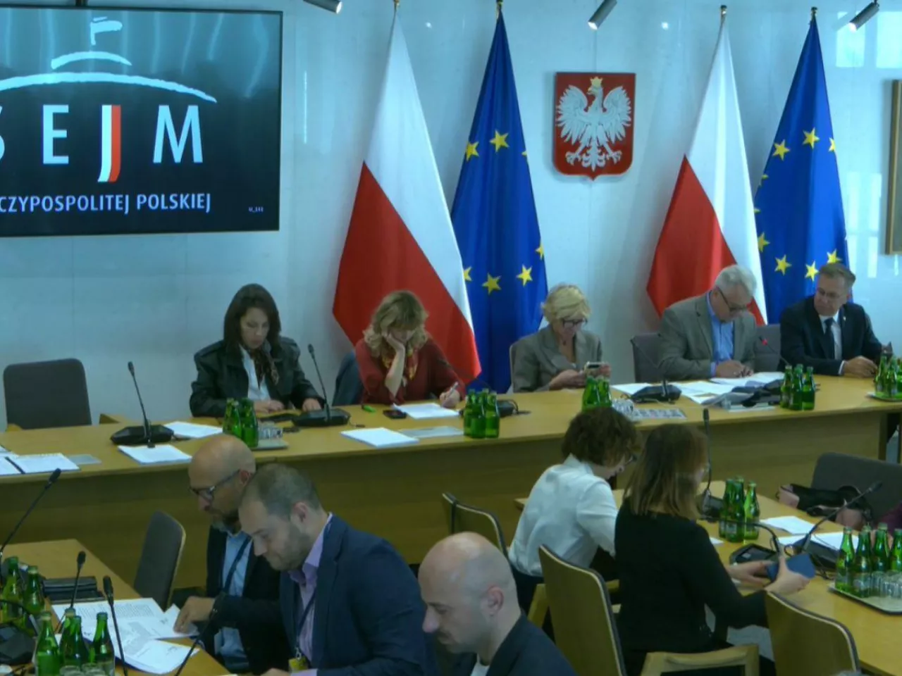 Obrady dot. poprawek zgłoszonych w czasie II czytania do projektu ustawy o rekompensatach za szkody wyrządzane przez ptaki oraz ustawy o zmianie ustawy o ochronie przyrody oraz niektórych ustaw