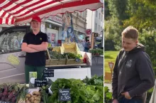 młody rolnik sprzedaje warzywa na targu